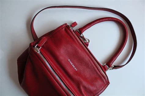 REVIEW: Givenchy Small Pandora in Carmine 